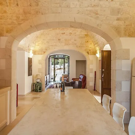 Villa Sleeps 8 Pool Air Con Wifi