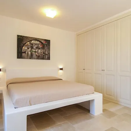 Villa Sleeps 8 Pool Air Con Wifi